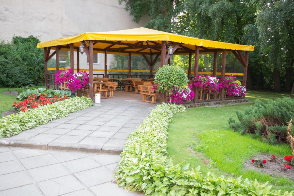 Deims Hotel Silutė Bagian luar foto