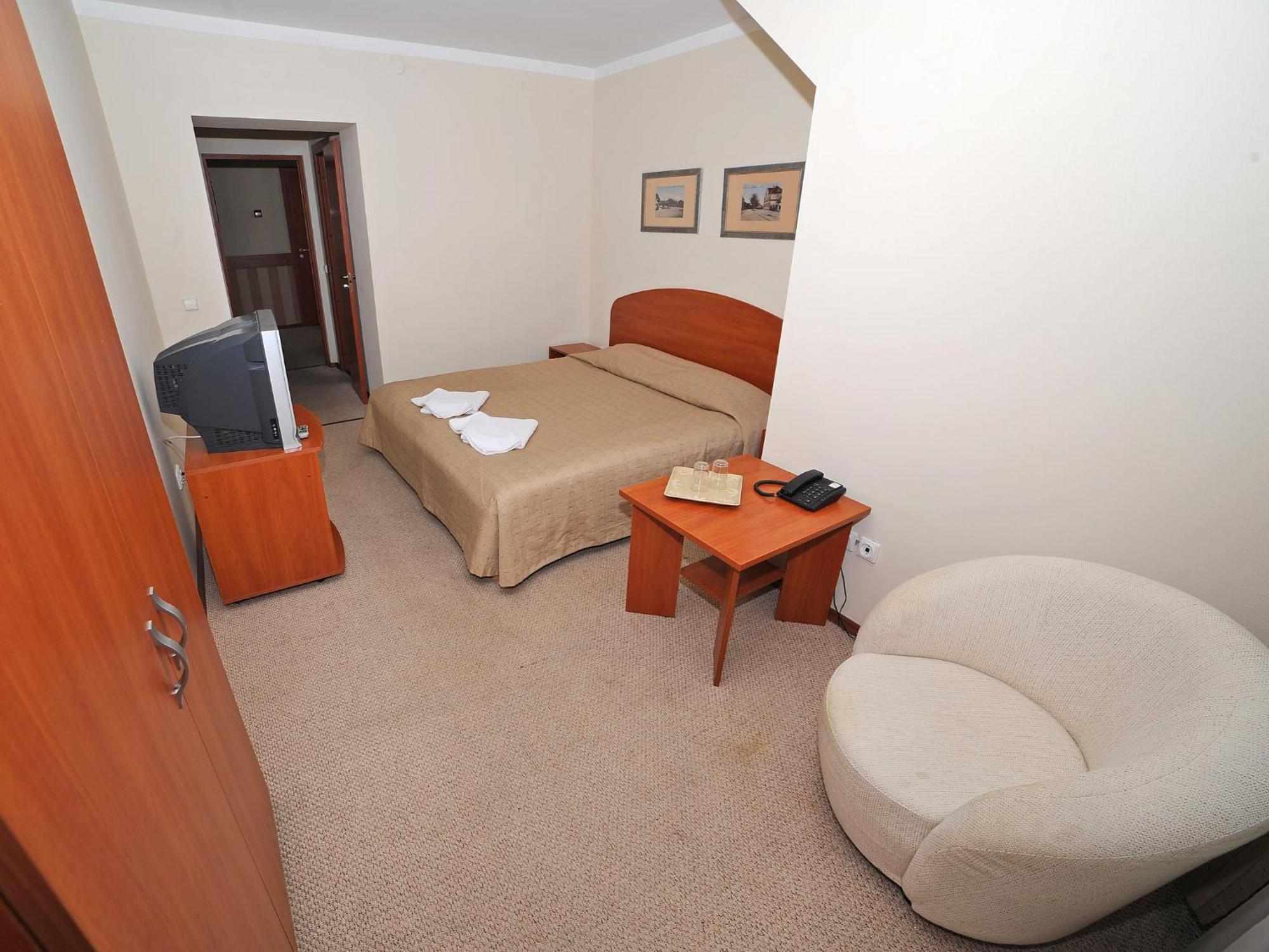 Deims Hotel Silutė Bagian luar foto